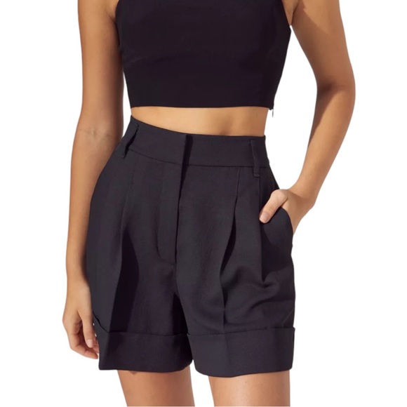 Aritzia Pants - Aritzia Wilfred Labyrinth 5” Trouser Shorts Black 10